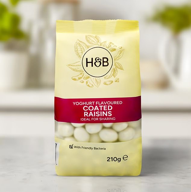 Йогурт з родзинками є популярним вибором серед любителів здорового харчування, його продають Holland & Barrett та Grape Tree... але, за словами експертів, він має мало що запропонувати з точки зору поживності. Пачка, що продається в Holland & Barrett, містить понад 1000 ккал.
