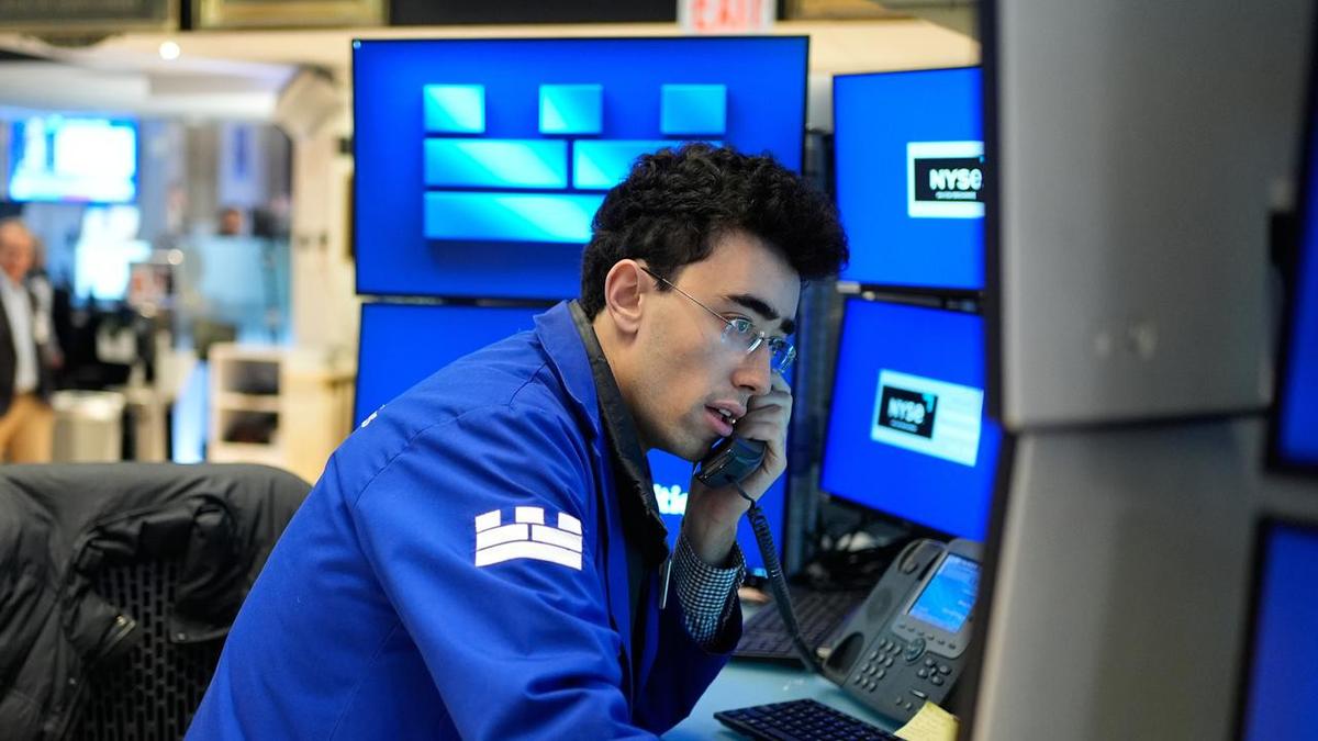 Акції на Уолл-стріт падають після того, як США відклали удари по Ірану