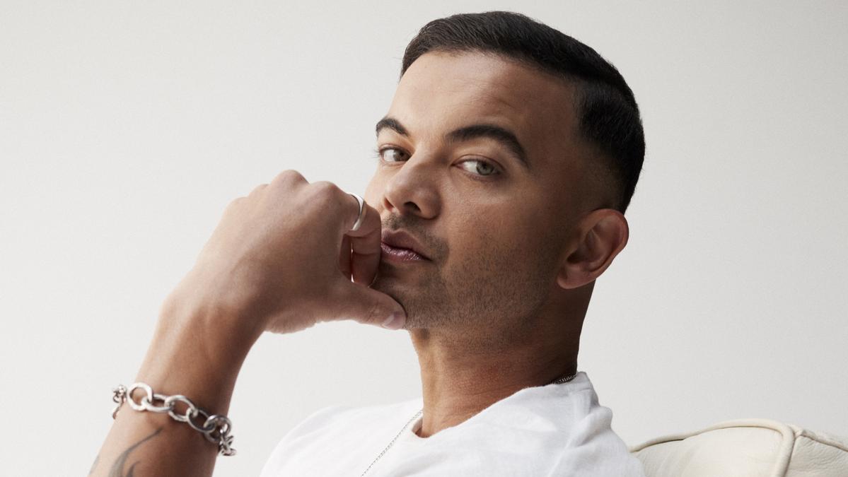 Гай Себастьян стикається зі складною проблемою у своєму новому турі — забагато хітів