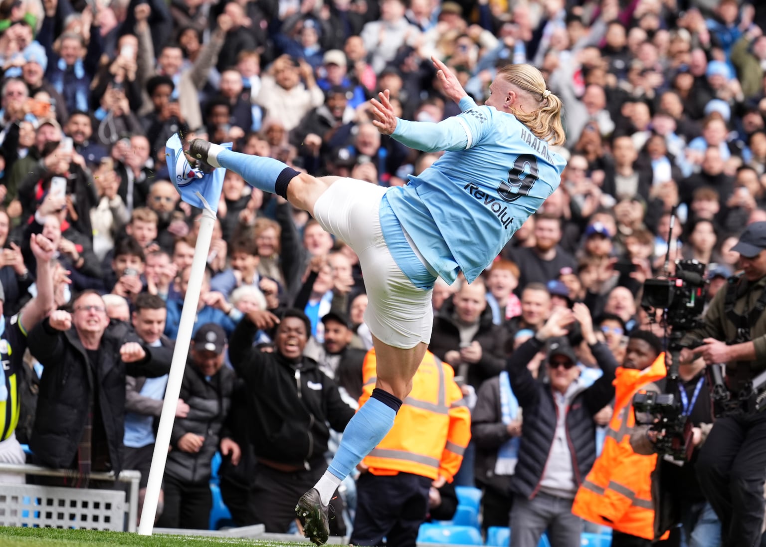 Хет-трик Ерлінга Халанда допоміг "Манчестер Сіті" здобути розгромну перемогу над "Ліверпулем"